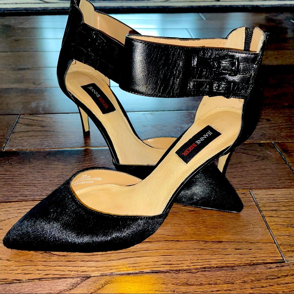 NIB Jeanne Beker Black Leather Heels - size 7.5